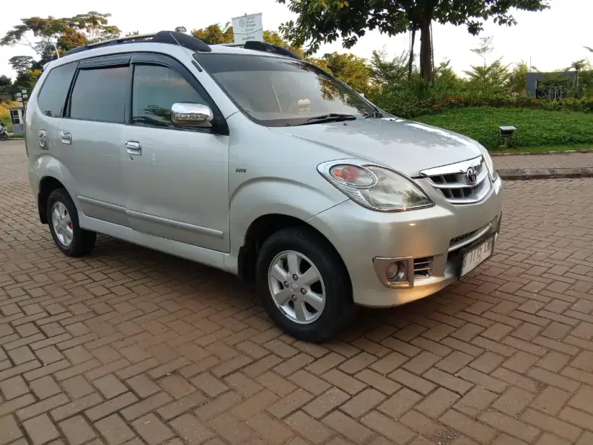 Dijual cepat mobil Toyota Avanza g manual