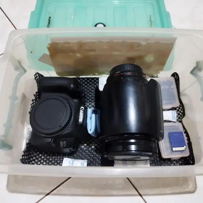 Kamera canon 250d dan lensa canon 24-70 2.8 L USM