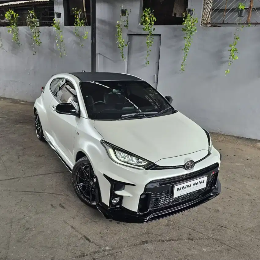 TOYOTA GR Yaris 1.6T MT RZ 2022 Putih ( R A R E )