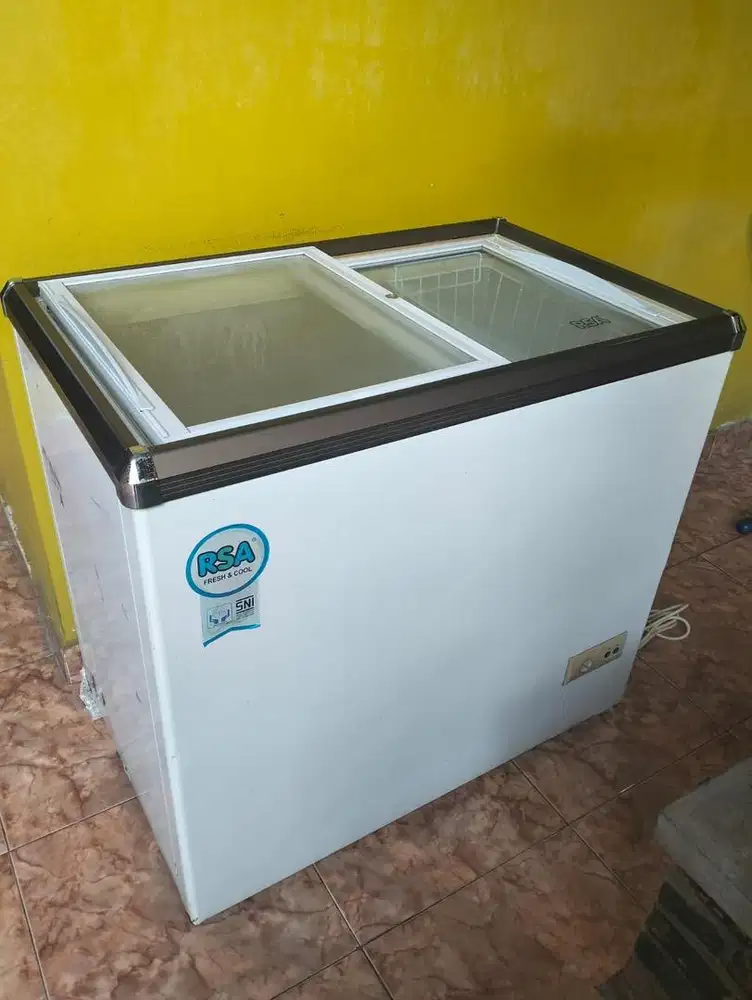Freezer RSA 200 liter (kondisi tdk dingin)