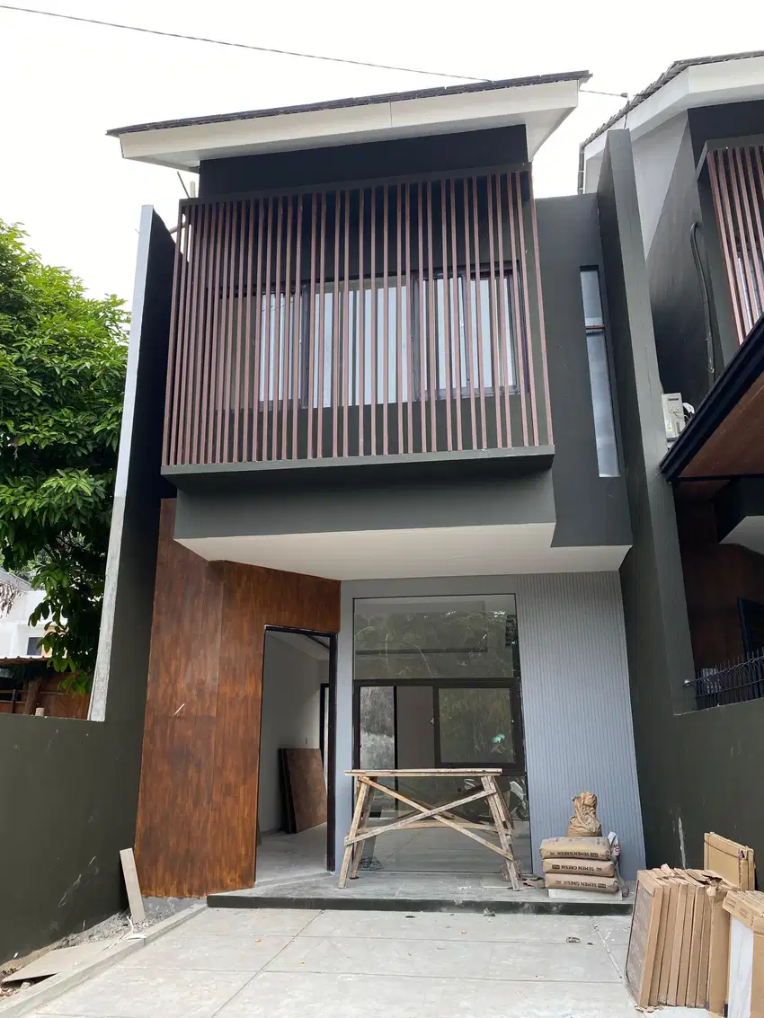 Rumah Modern dengan Tanah Luas 800 Jutaan dekat pintu Tol