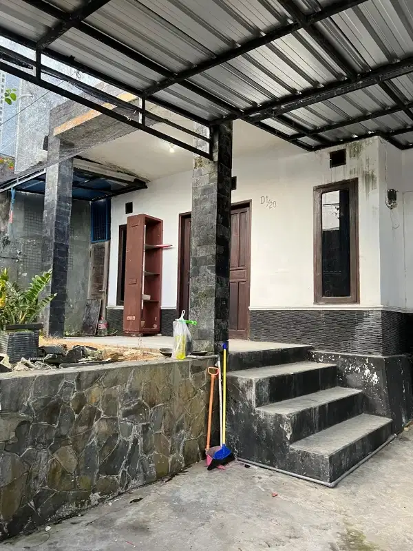 RUMAH DGN TANAH LUAS 260m