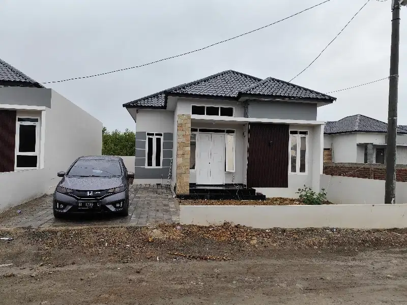 Rumah minimalis belakang Mesjid Blang Oi