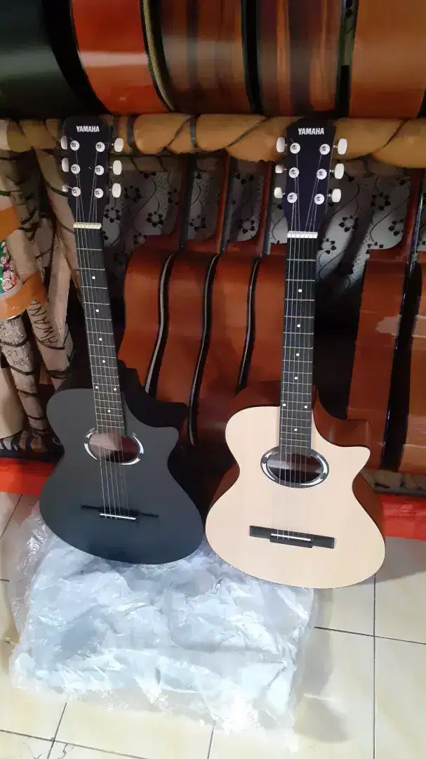 GITAR AKUSTIK PEMULA