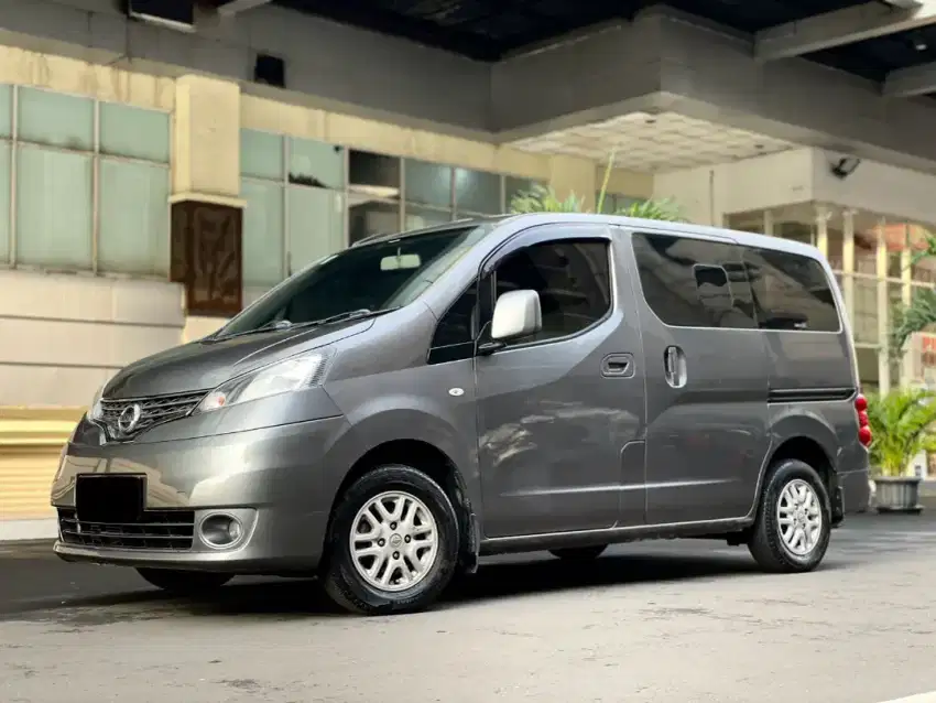 NISSAN EVALIA 1.5 XV HWS