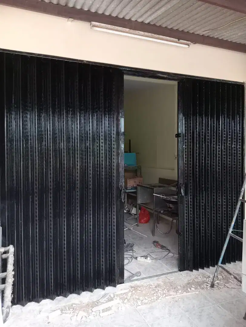 Rolling door jaya folding gate baru