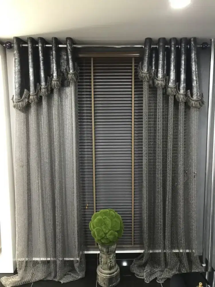 Jual tirai jendela gordyn hordeng gorden wallpaper dinding rollblind v