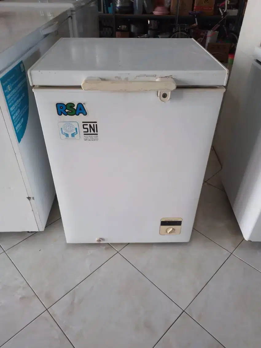 Dijual atau Disewakan Freezer box RSA 100lt fisik oke, beku pol