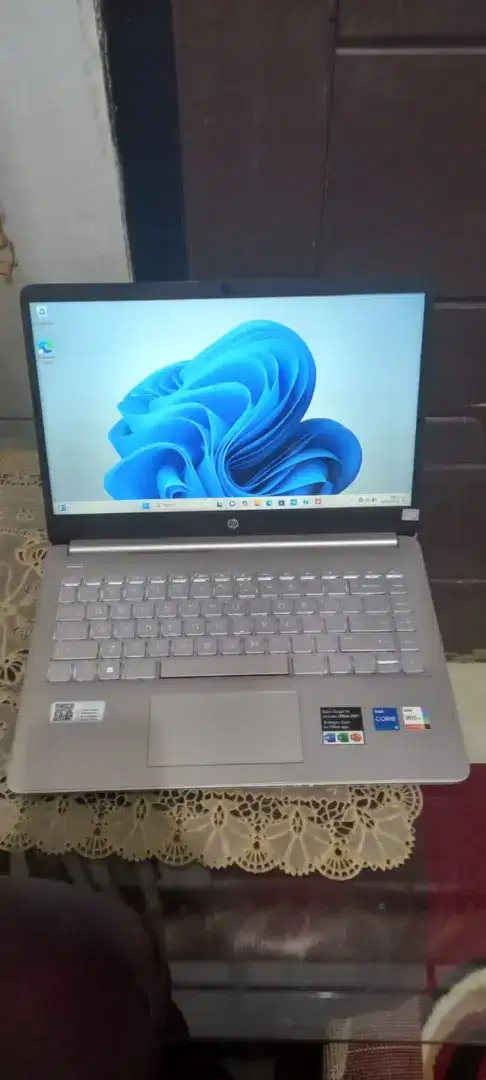 Laptop hp14s i5 gen11 8/512ssd