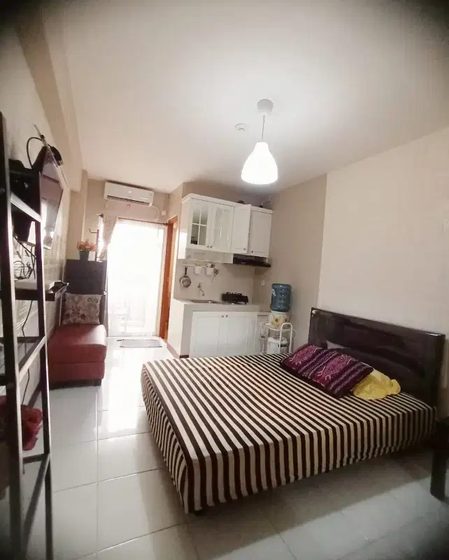 Disewa,  unit apartemen Cinere Resort, lt rendah, view kolam renang