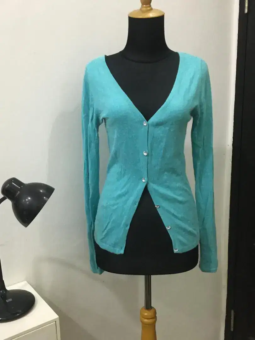Cardigan Biru Turquoise with diamond button