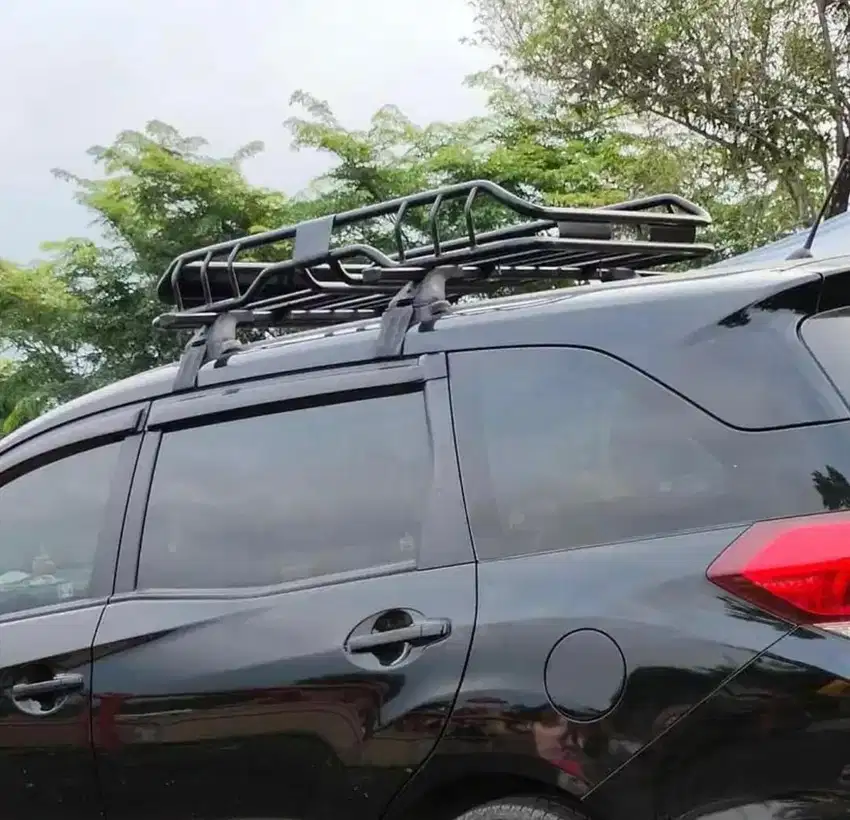 Roof rack mobilio (untuk taro koper dan barang2 diatas mobil)