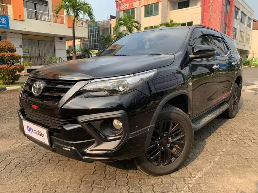 Like New - Toyota Fortuner 2.7 TRD G Luxury Bensin-AT 2020