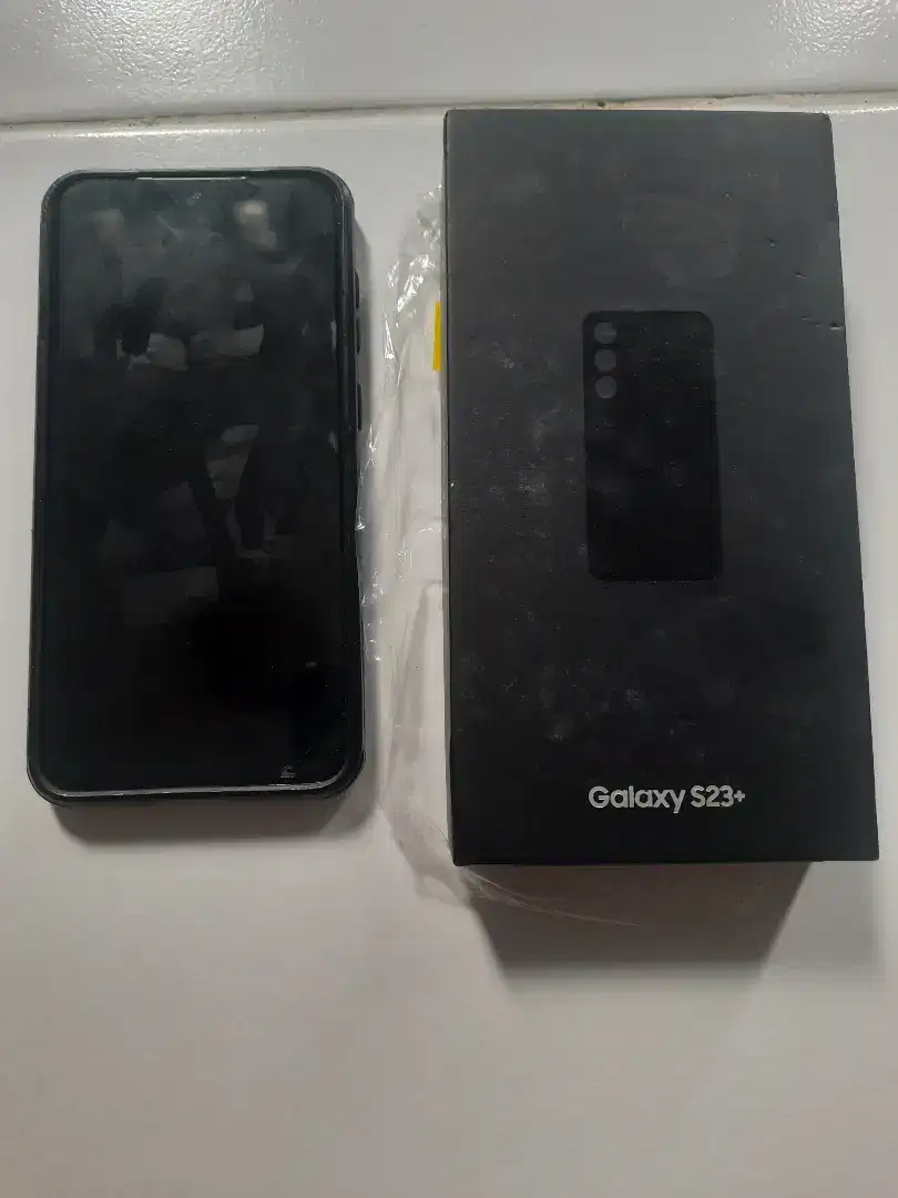 Samsung s23 plus 8/256 gb