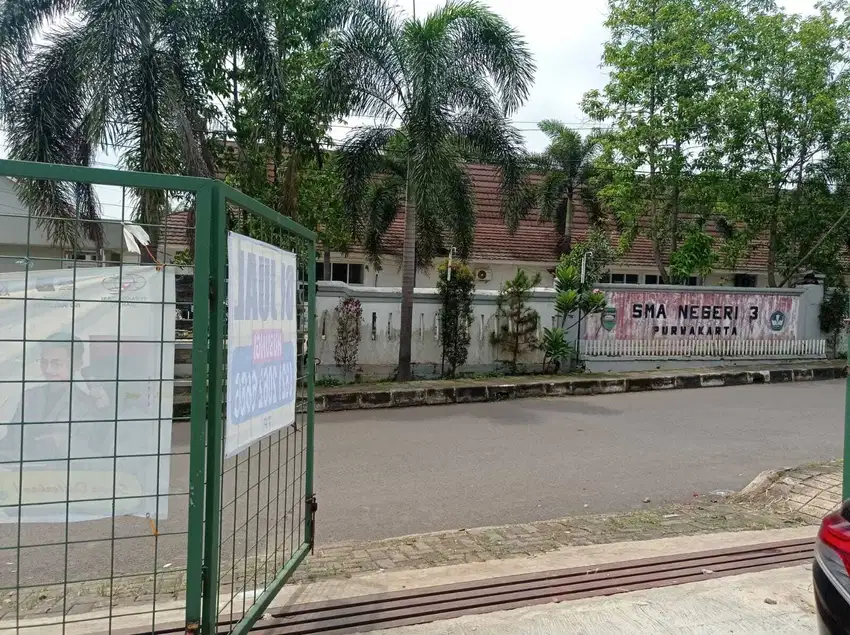 Tanah  ukuran 5m X 30m dpn  SMAN3 Purwakarta cocok untuk  1 RUKO