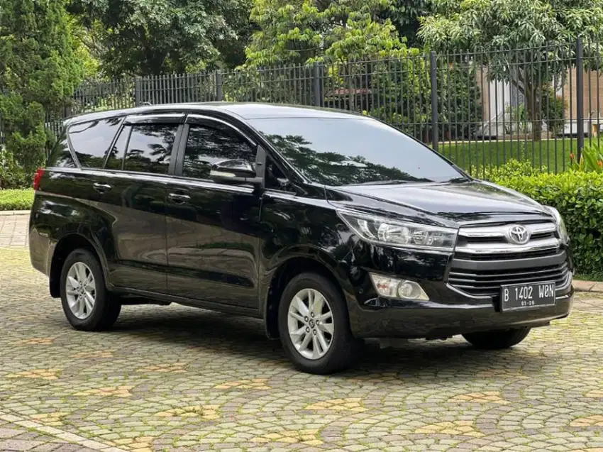 LOW KM 69rb!!! Toyota Kijang Innova 2.4 V Diesel AT 2016 - Hitam