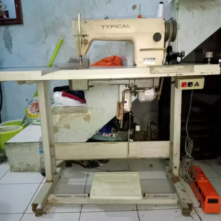 Dijual mesin jahit merk typical dinamo servo