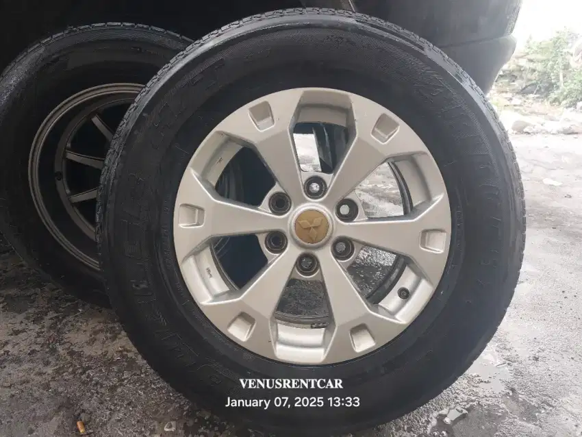 Pajero Original Velg Dan Ban