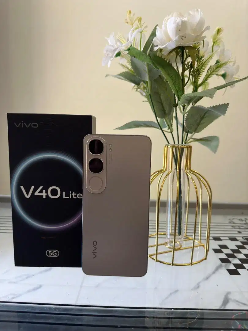 VIVO V40 lite 5G ram 8/256GB