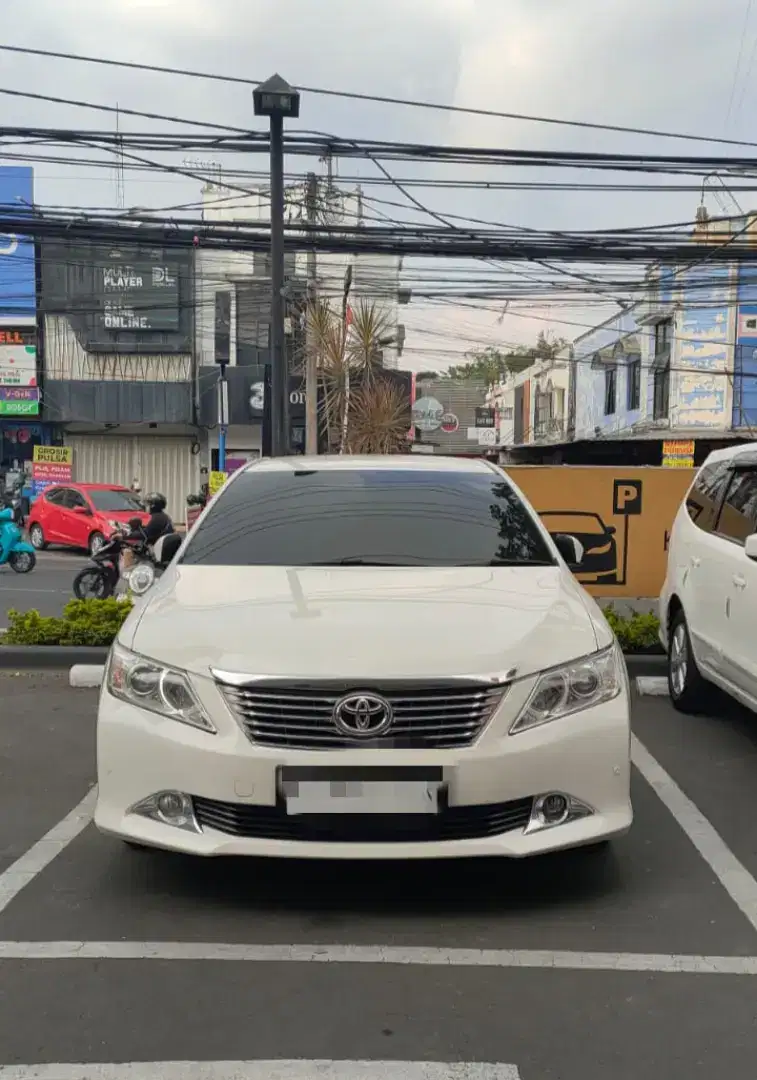 Dijual Toyota Camry th 2013 2.5 V AT