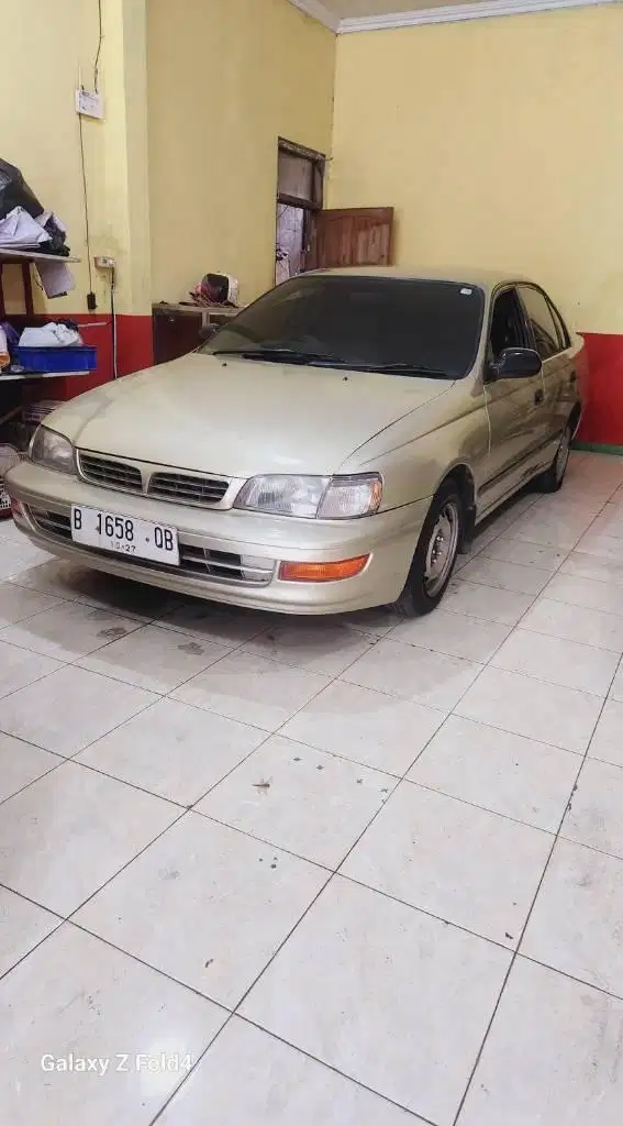 Toyota Corona 1600cc orisinilan rawatan tinggal pake siap tt