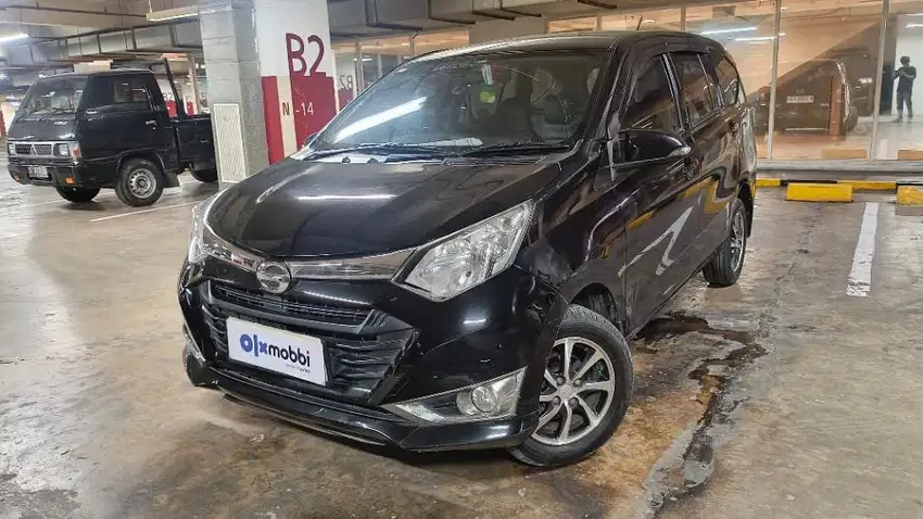 DP Rendah  6JT Daihatsu Sigra 1.2 R Bensin-MT 2018 Hitam