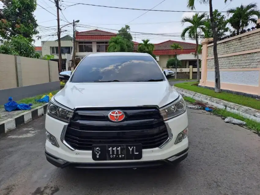 Toyota Innova Venturer 2.0 Bensin Automatic 2017