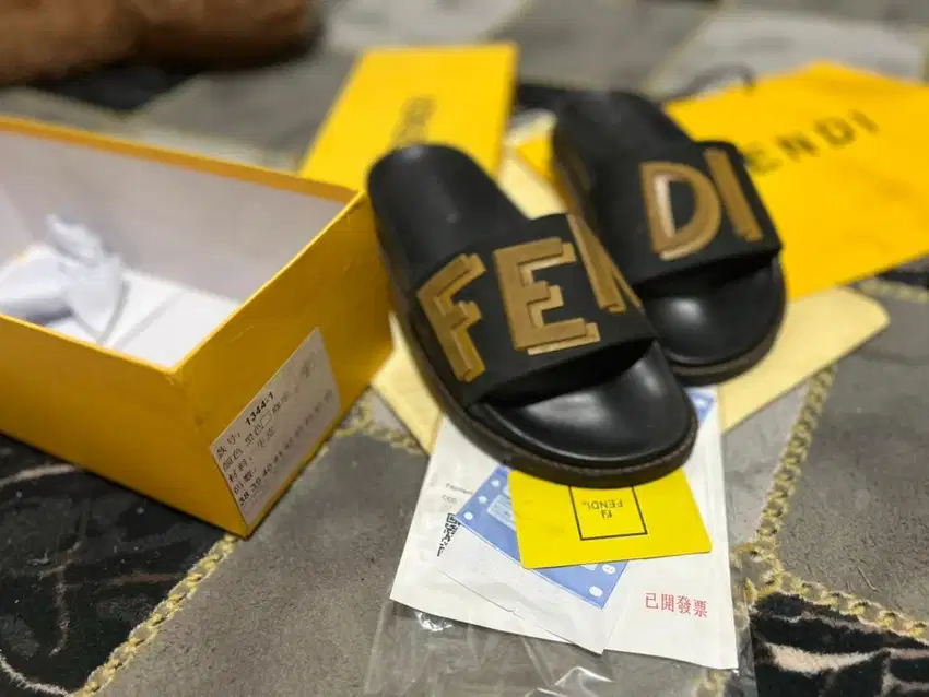 Sendal Fendi uk 41