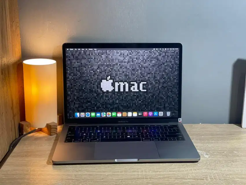 MACBOOK PRO 13INCH 2019 TOUCHBAR  PROCESSOR 1,4GHz INTEL CORE I5