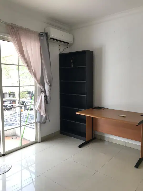 Sewa Rumah Pantai Indah Kapuk Semi Furnished