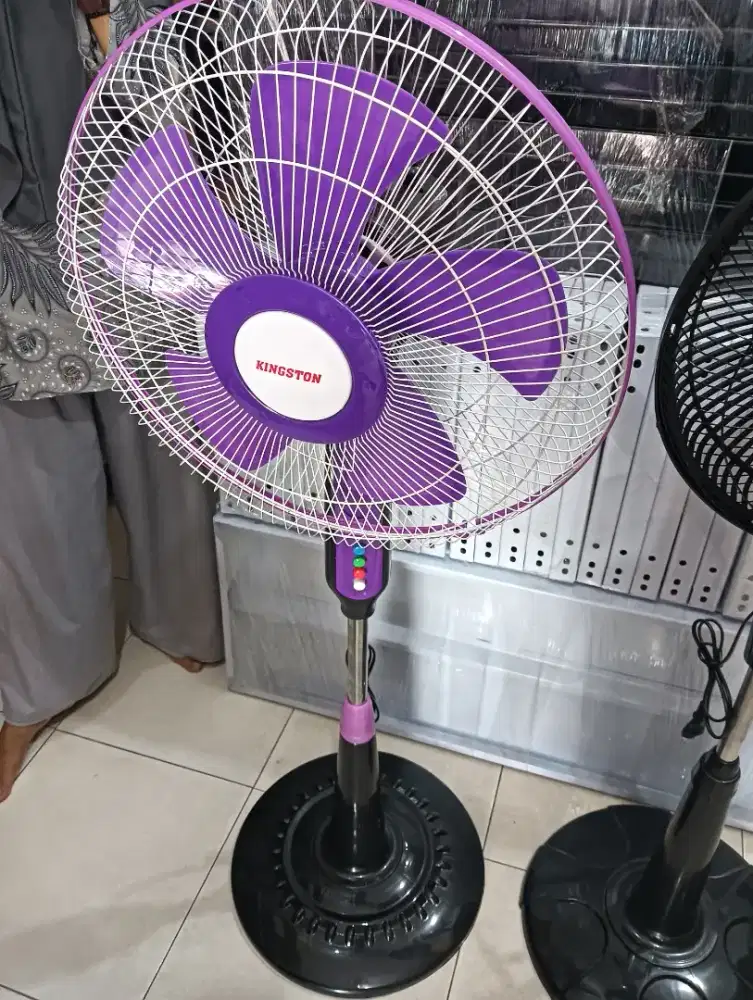 Kipas angin berdiri kingston