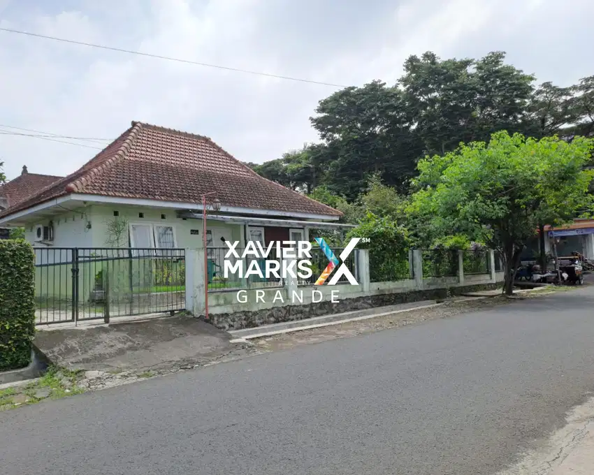 DIJUAL TANAH DAN BANGUNAN DI JALAN POROS SAWOJAJAR