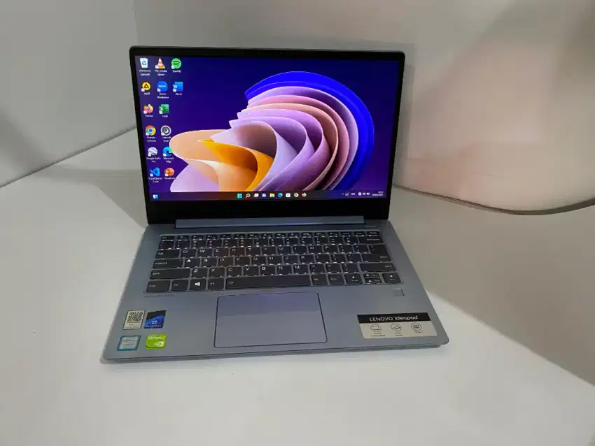 Laptop Lenovo Slim Core i7 VGA 2GB Nvidia Rander