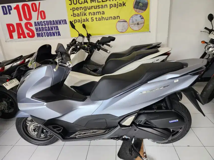 Honda PCX 160 , TH 2024 , KM 150 perak