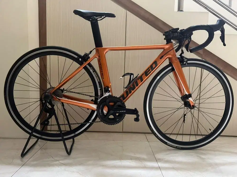 Roadbike carbon termurah United Stygma