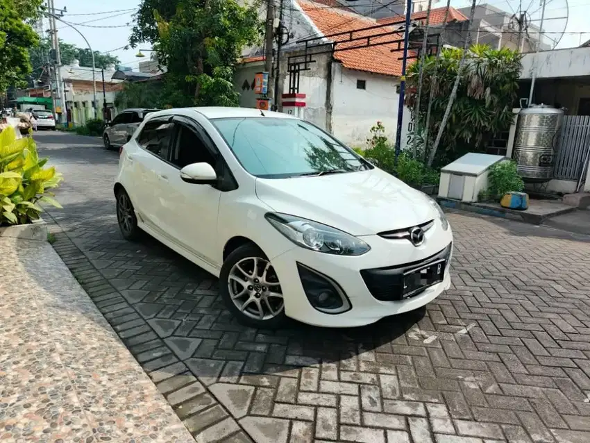 MAZDA 2 1.5 R MATIC 2014 , KM 61 RIBU , ISTIMEWAH TERMURAH