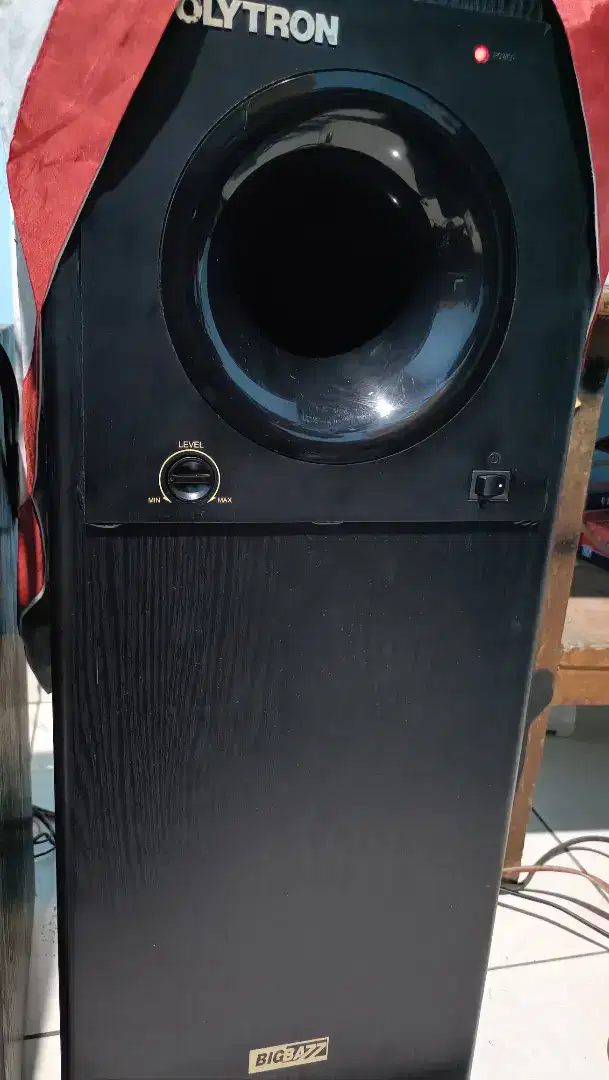 Subwoofer polytron psw 500i