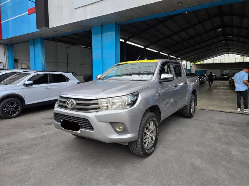 Toyota Hilux 2.4 E Double Cabin (4x4) Manual 2019