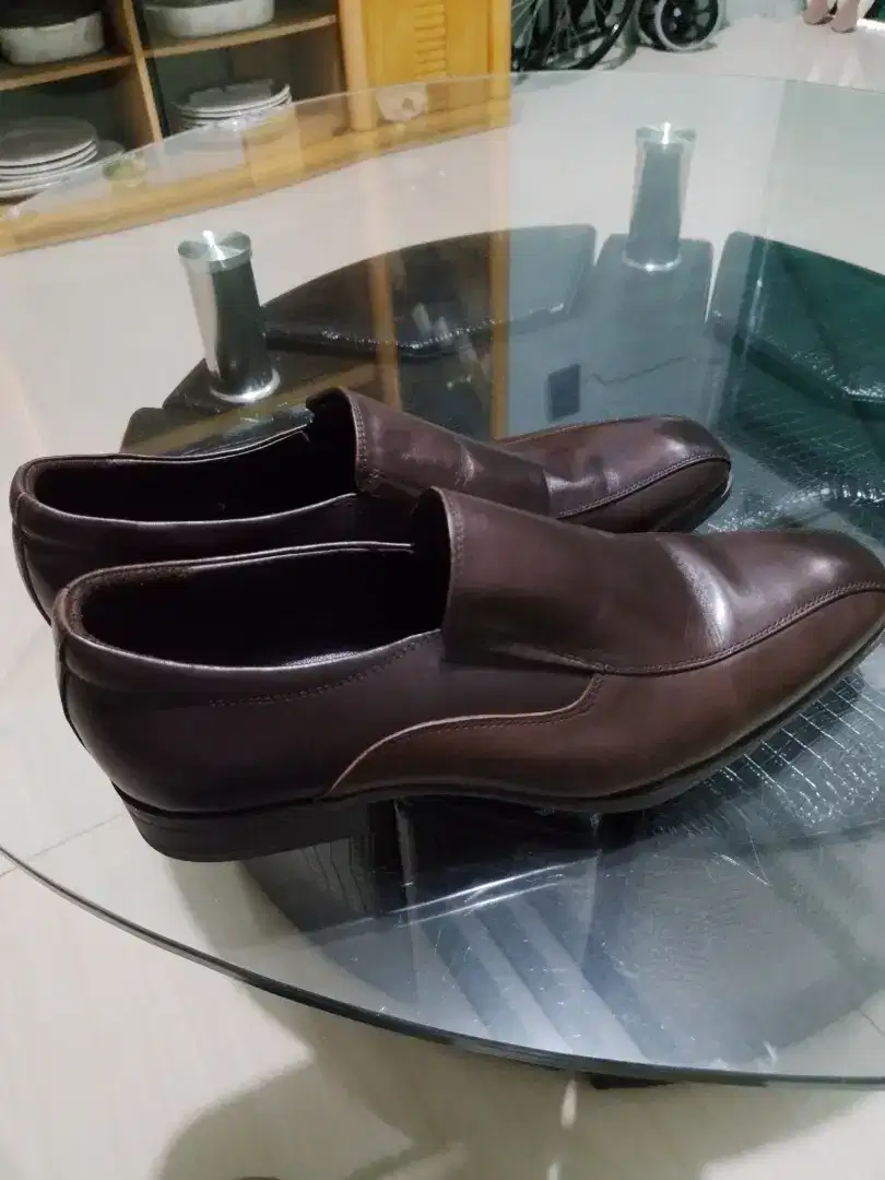 Sepatu everbest pria warna coklat