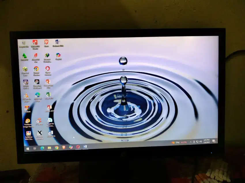 MONITOR LED 19inch merk HP V190