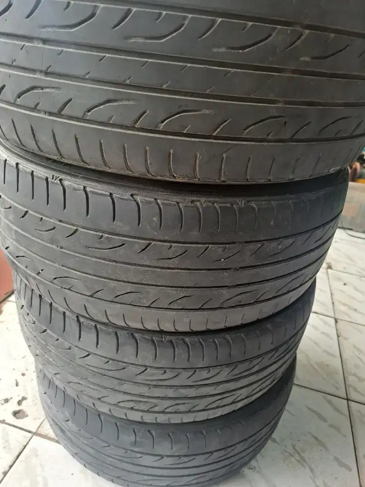 Ban mobil 195 45 16 dunlop