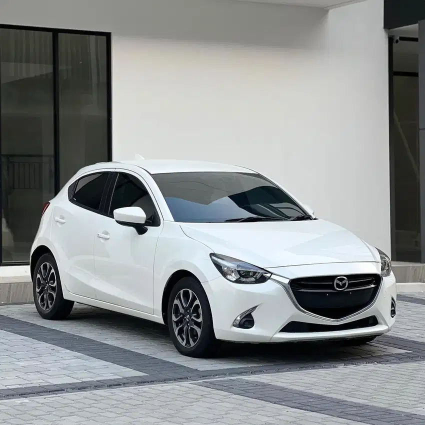 (CASH) Mazda 2 R Skyactiv 2018