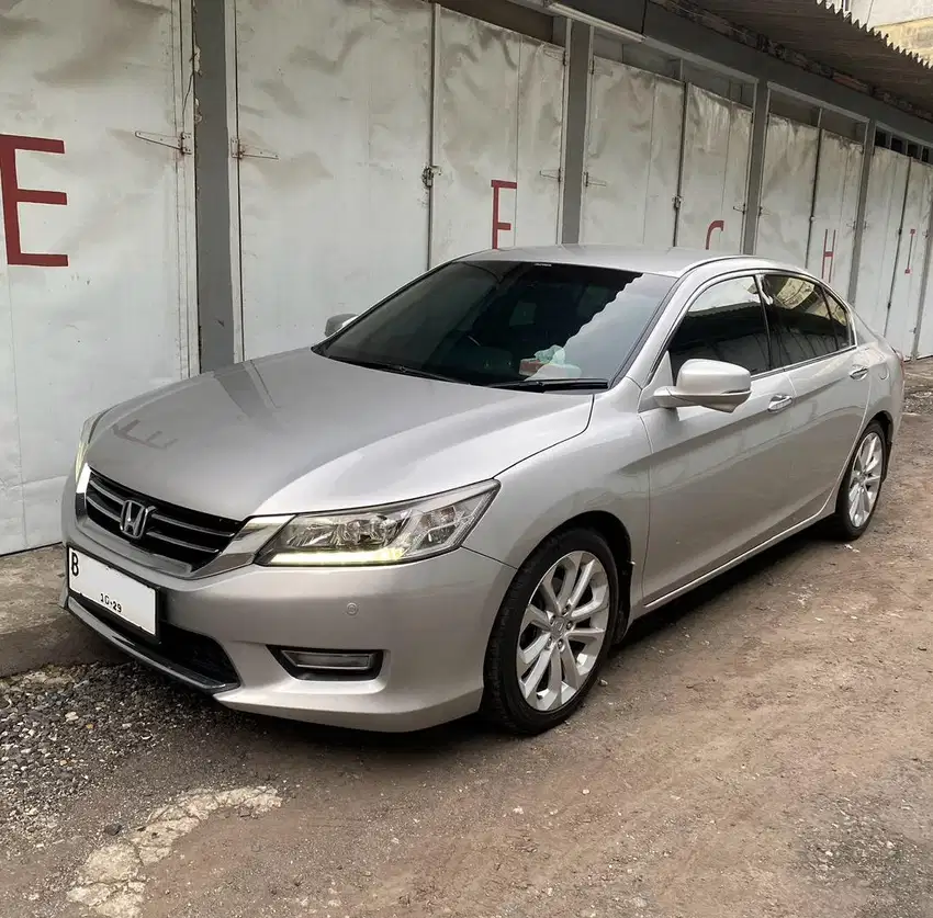 Honda accord vti-l 2013