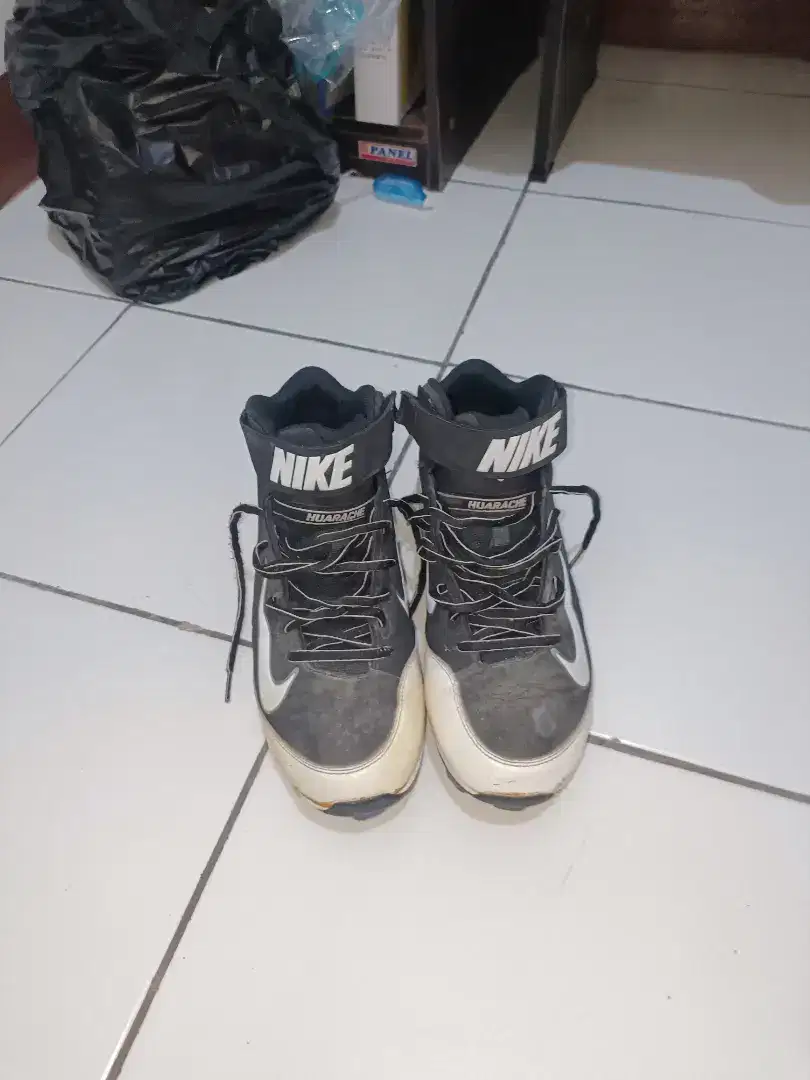 Sepatu baseball softball slowpitch bekas second nike
