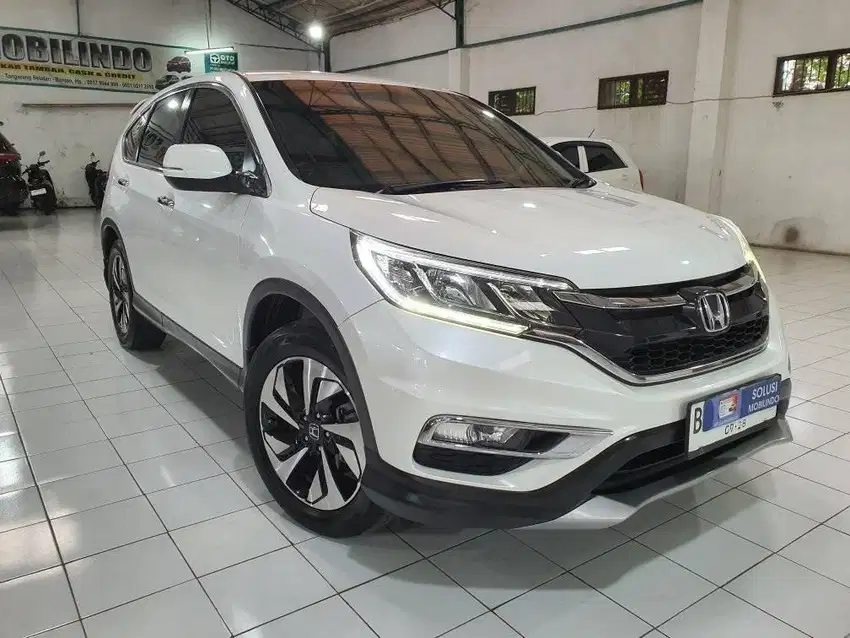 Honda CRV 2.4 Automatic 2015 Putih Istimewa Ban Tebal Siap Pakai