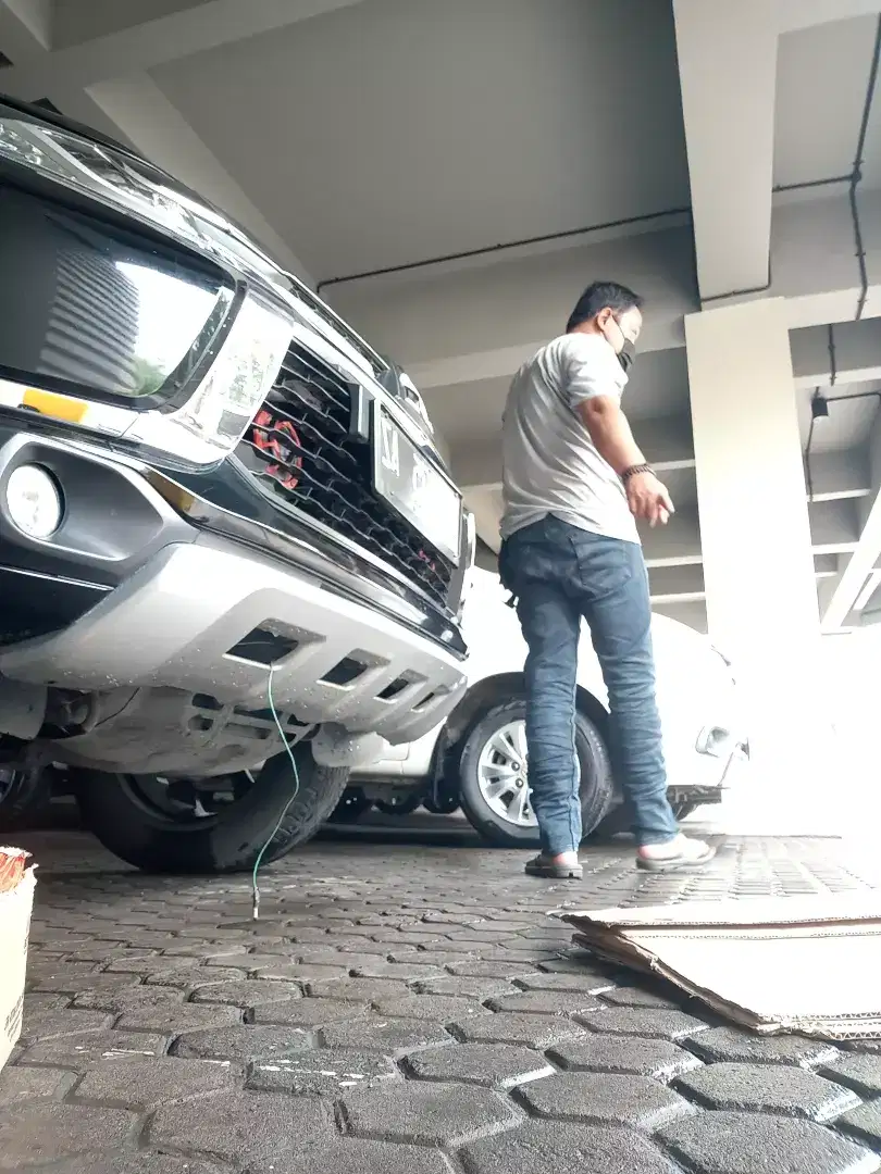 Jasa panggilan poles body mobil dan perbaikan mesin,kelistrikan mobil