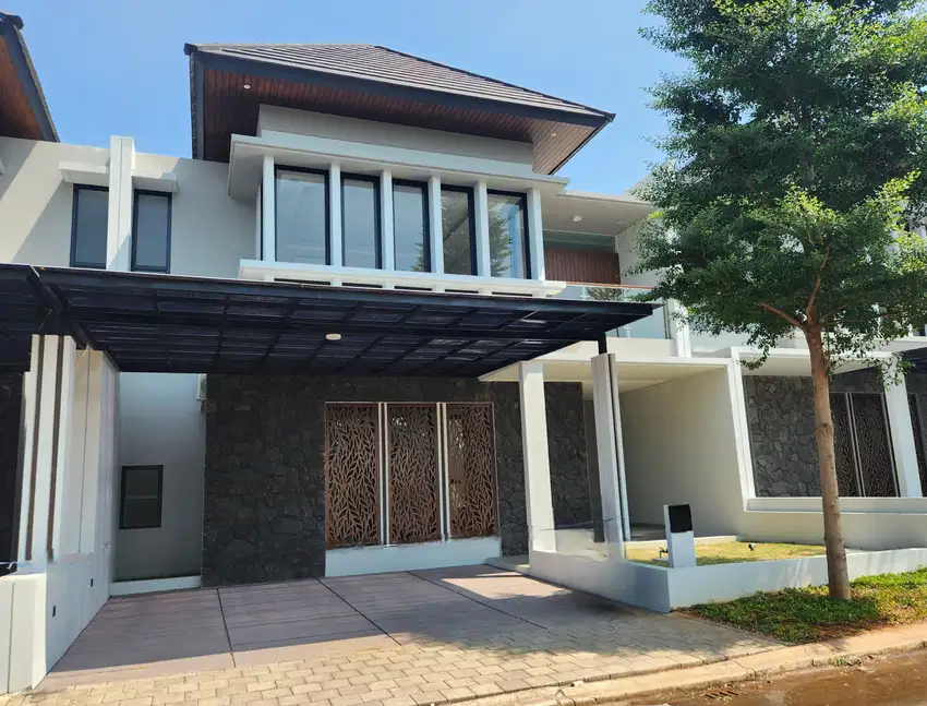 Rumah Baru Hilago Boulevard Depan Danau