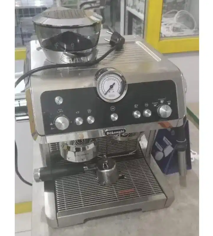 Mesin Espresso Delonghi EC.9335 M