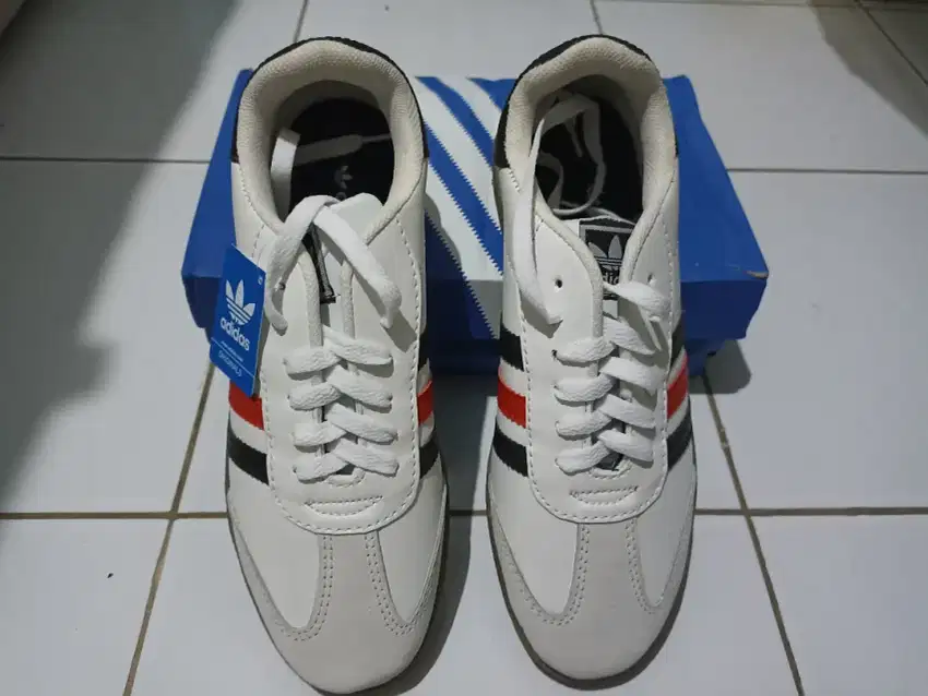 Sepatu Adidas Samba Sneakers