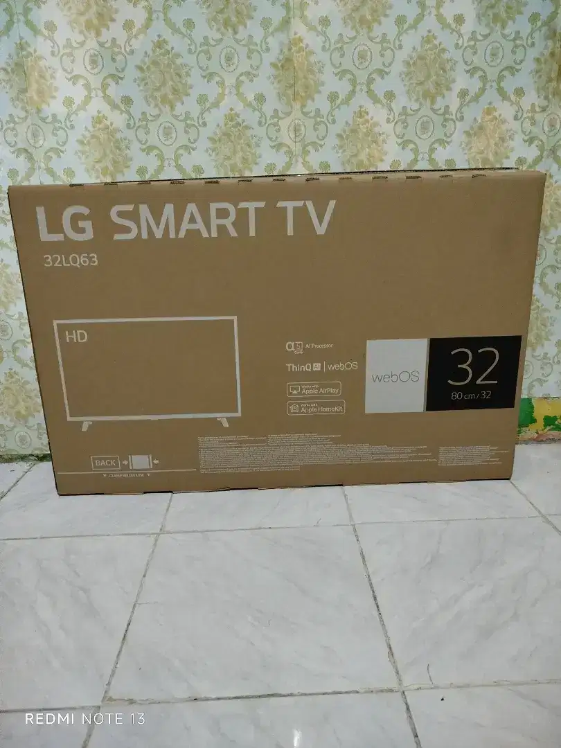 LG Smart TV 32 Inch full HD msh garansi